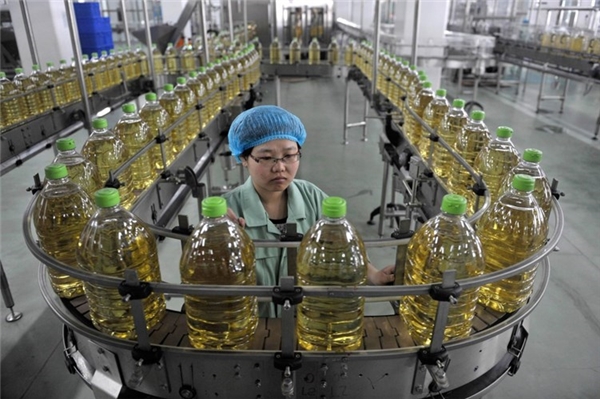 
Trong năm 2011, Trung Quốc nhập khẩu 1,35 triệu tấn dầu ăn như dầu ngô và dầu nành.