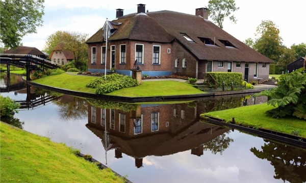 Du lịch thế giới - Trải nghiệm kỳ thú với "ngôi làng không có lối đi" ở Hà Lan