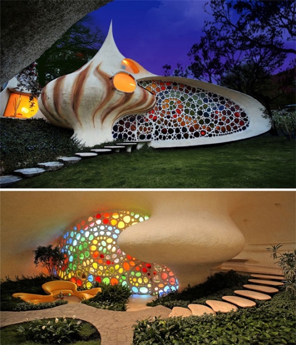 
Nhà vỏ sò Nautilus được xây dựng vào năm 2006 với điểm nhấn là mặt tiền được khảm gạch đủ màu, tạo nên hiệu ứng cầu vồng tuyệt đẹp và đặc biệt sống động cho tổng thể kiến trúc. (Ảnh: Internet)