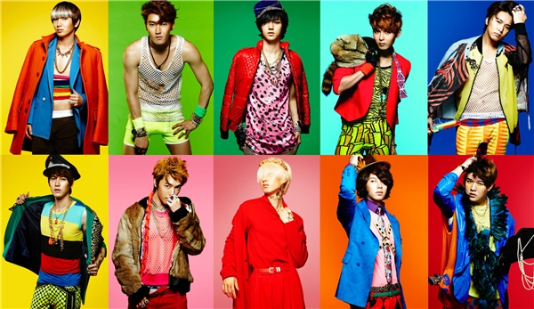 
Loạt ảnh nhá hàng cho album Mr. Simple của Super Junior là một trong những kí ức các fan muốn xóa đi nhất mỗi khi nhắc đến thời trang của nhóm. 