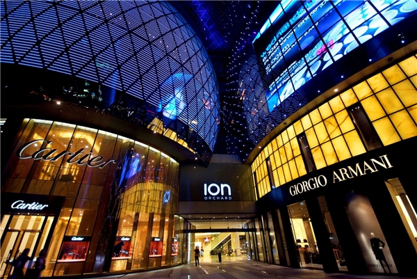 
Singapore huyền ảo, choáng ngợp tại các trung tâm mua sắm.