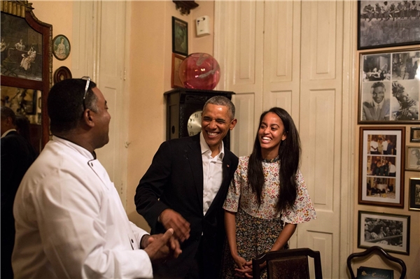 
Malia trở thành phiên dịch viên cho Tổng thống Obama.