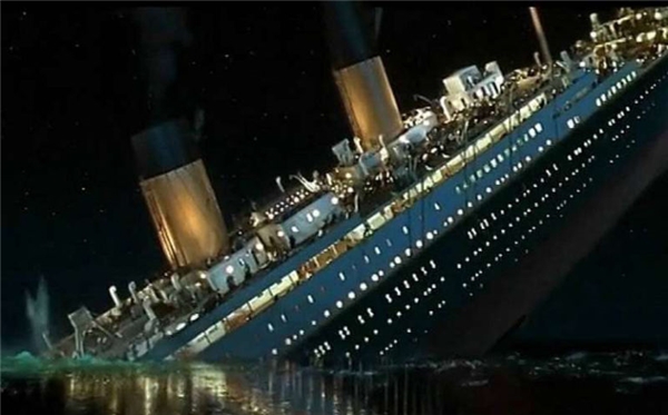 Xúc động những câu chuyện tình do phó thuyền trưởng Titanic kể lại