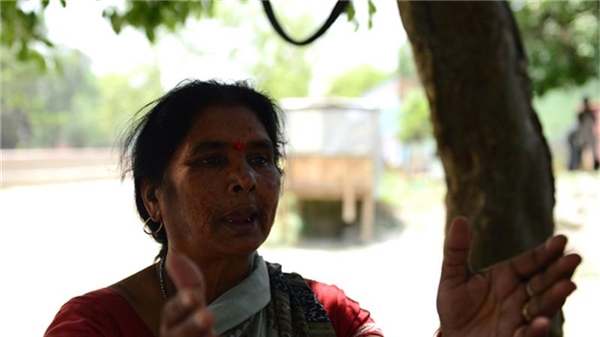 
Bà Chandralekha, một phụ nữ "bán hoa" đã nghỉ hưu hồi tưởng lại quá khứ đau đớn, nhục nhã của mình.