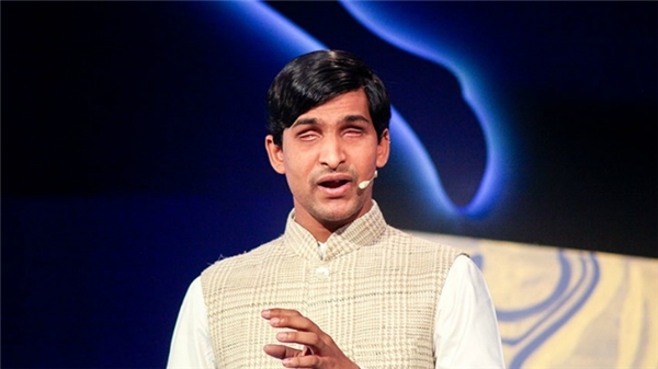 
Anh là nguồn động lực cho hàng triệu thanh niên Ấn Độ nói riêng và người khuyết tật trên toàn thế giới nói chung. (Ảnh: Internet)