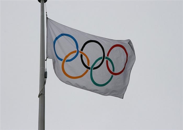 
Lá cờ Olympic.
