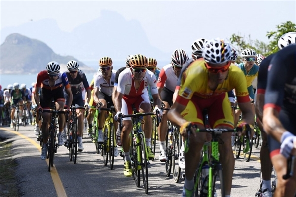 
Ở nội dung xe đạp đường trường nam, tấm huy chương vàng danh giá đã thuộc về tay đua người Bỉ, Greg Van Avermaet.