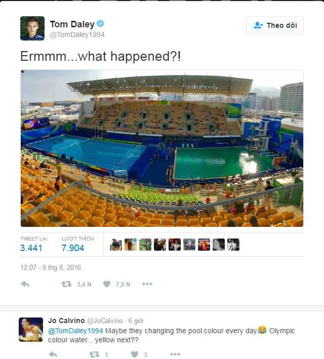 
Sau khi Tom Daley đăng tấm ảnh hồ bơi xanh lá lên, một VĐV khác đã vào bình luận hài hước: "Biết đâu người ta đổi màu hồ bơi mỗi ngày đấy. Chắc lần tới nước hồ bơi Olympic sẽ chuyển sang... màu vàng?"
