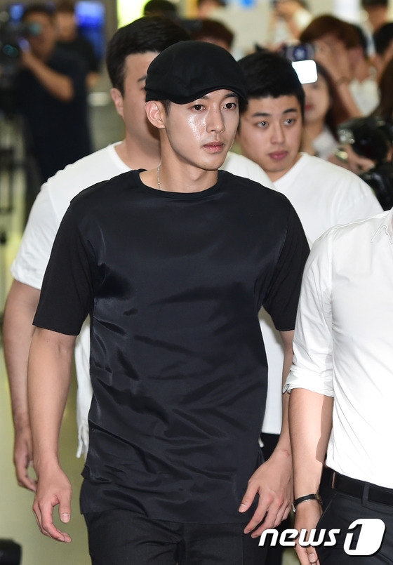 
Kim Hyun Joong có mặt tại Tòa ngày 19/6 vừa qua