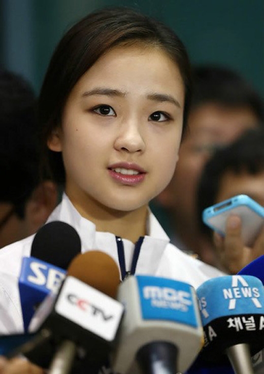 
Công chúa thể dục nhịp điệu xứ Hàn trở thành một trong những tâm điểm chú ý của báo chí Olympic năm nay.