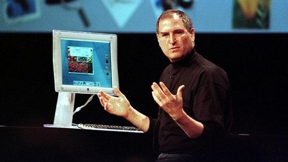 
Steve Jobs lần đầu tiên giới thiệu mẫu máy Macintosh. (Ảnh: internet)