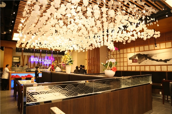 
Không gian sang trọng nhưng ấm cúng của Sushi Hokkaido Sachi tại Saigon Center.