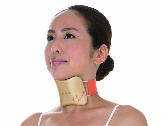
Trông như một chiếc nẹp cổ khi chấn thương, dụng cụ này sẽ giúp bạn giảm nếp nhăn vùng cổ.