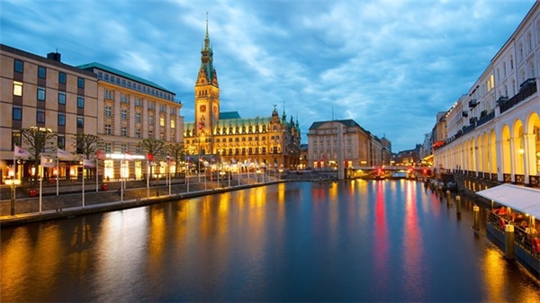 
10. Hamburg, Đức: Thành phố nổi tiếng với đời sống âm nhạc và văn hóa sôi động này xếp vị trí thứ 10 trong danh sách những thành phố đáng sống nhất thế giới. Ảnh: Expedia.