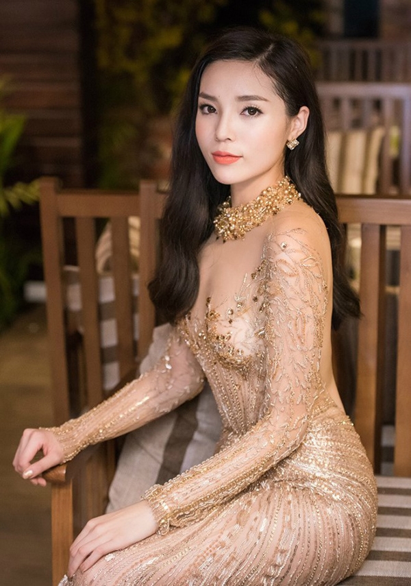 
Trả lời phỏng vấn cho một tờ báo, đại diện Hoa hậu Kỳ Duyên cho biết cô sẽ không tham gia đêm chung kết Hoa hậu Việt Nam 2016. Chúng tôi đã liên lạc với phía quản lý của cô nhưng không nhận được thêm thông tin nào.