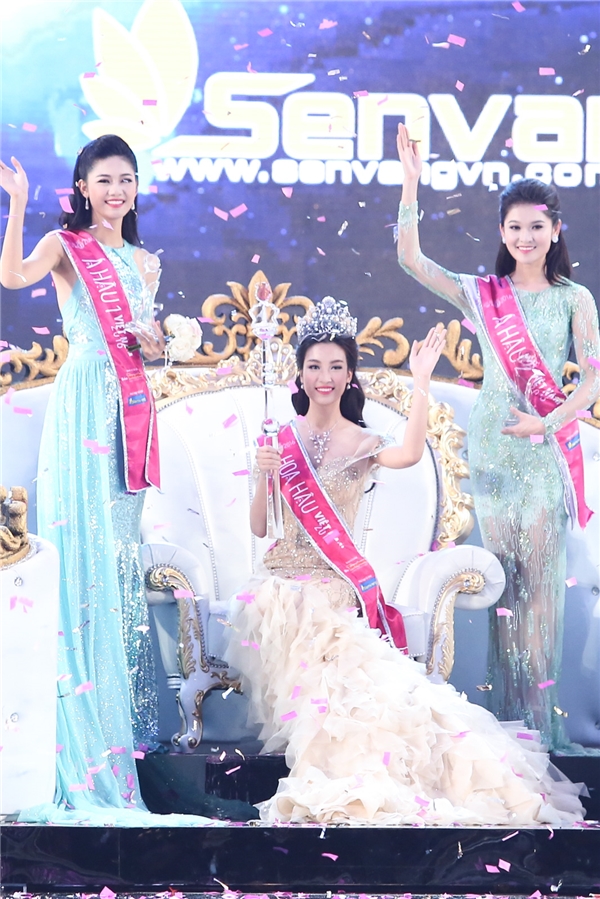 
Danh hiệu Á hậu 1 thuộc về thí sinh Ngô Thanh Thanh Tú và Á hậu 2 Hoa hậu Việt Nam 2016 là thí sinh Huỳnh Thị Thùy Dung.