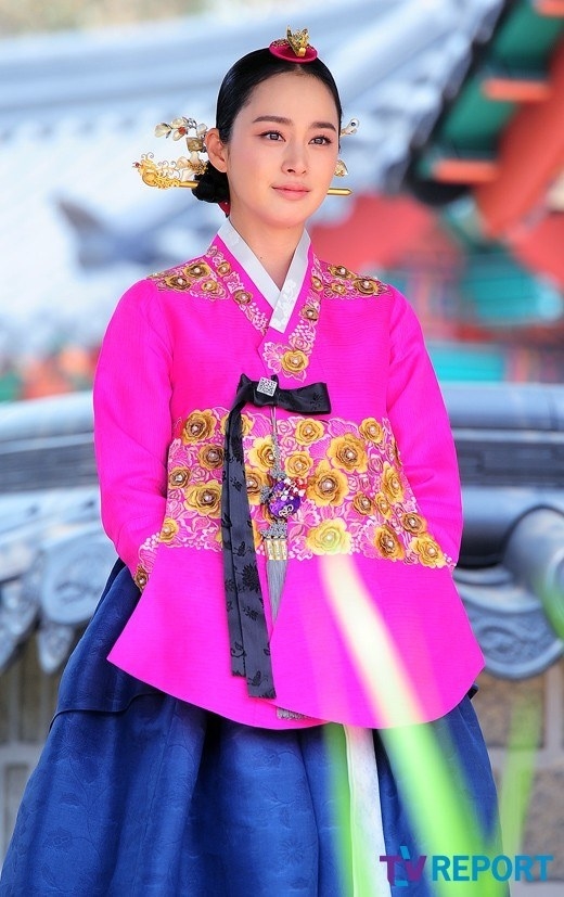 10 nữ thần cổ trang đẹp nao lòng của màn ảnh nhỏ xứ Hàn