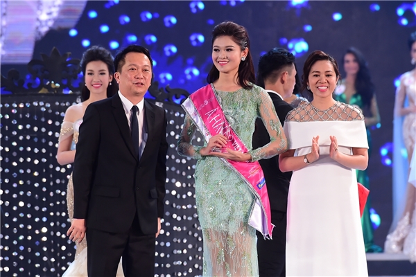 Nhìn lại hành trình đáng ngưỡng mộ của top 3 Hoa hậu Việt Nam 2016