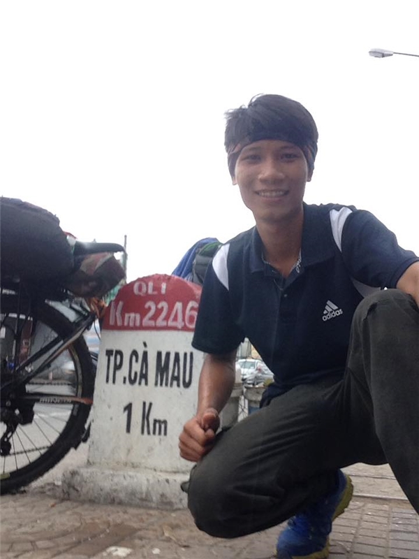 Cảm phục chàng trai một mình đạp xe xuyên Việt vì một lí do xúc động