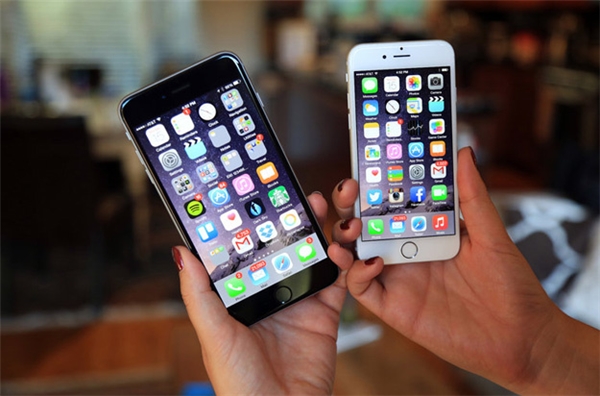 
iPhone 7 và iPhone 6s không có quá nhiều sự khác biệt về hình thức bên ngoài. (Ảnh: internet)