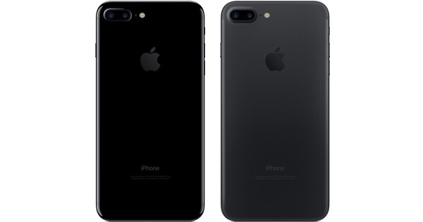 
Hai mẫu màu đen bóng (trái) và đen nhám trên iPhone 7 Plus. (Ảnh: internet)