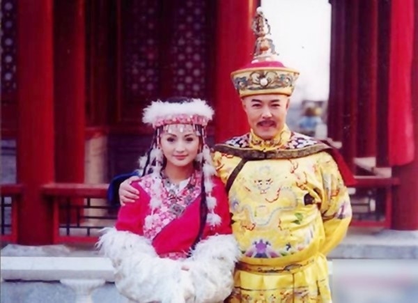 
Dù chỉ xuất hiện ở vài tập phim nhưng công chúa Hàm Hương khiến hàng triệu khán giả xem đài si mê với nhan sắc và mùi hương của mình. 