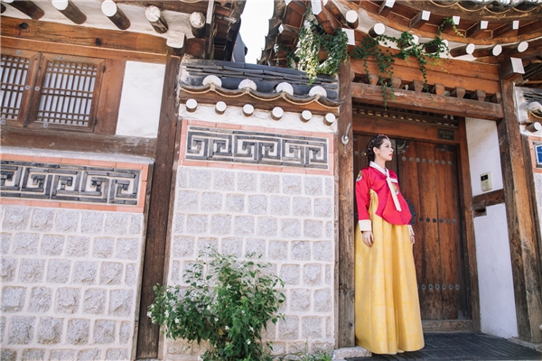 Chi Pu xinh như công chúa trong trang phục truyền thống Hàn Quốc - Tin sao Viet - Tin tuc sao Viet - Scandal sao Viet - Tin tuc cua Sao - Tin cua Sao