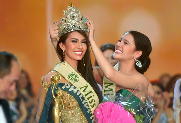 
Dù có khâu tổ chức, chất lượng ngày càng tệ hại nhưng giá để mua ngôi vị Hoa hậu Trái đất lên đến 4 triệu đô-la (tươn đương gần 90 tỉ đồng). Chính vì thế, những năm gần đây, Philippines luôn giữ được chiếc vương miện vì không ai buồn mua danh hiệu cao nhất.