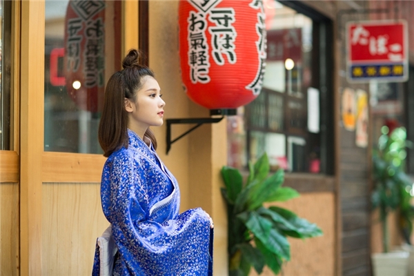 Hoàng Yến Chibi xinh như thiên thần trong trang phục kimono