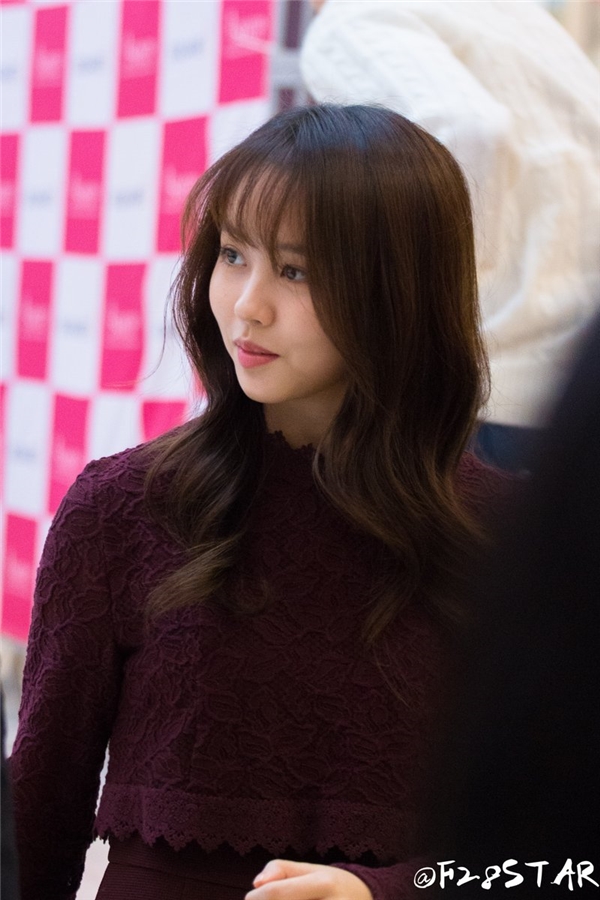 Kim So Hyun: Từ cô bé nhút nhát nay đã biết “làm trò” chiều fan