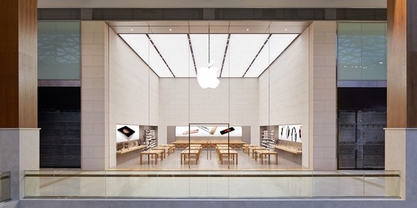 Cùng khám phá Apple Store siêu lớn, siêu sang ở Dubai