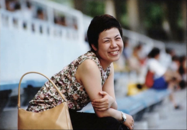 
Năm 2008, Chieko qua đời, bỏ lại cô con gái chỉ mới 5 tuổi, bơ vơ vì thiếu mẹ.