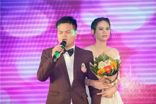 Vợ chồng Lý Hải, Cao Minh Đạt xúc động với đám cưới 60 đôi khuyết tật - Tin sao Viet - Tin tuc sao Viet - Scandal sao Viet - Tin tuc cua Sao - Tin cua Sao