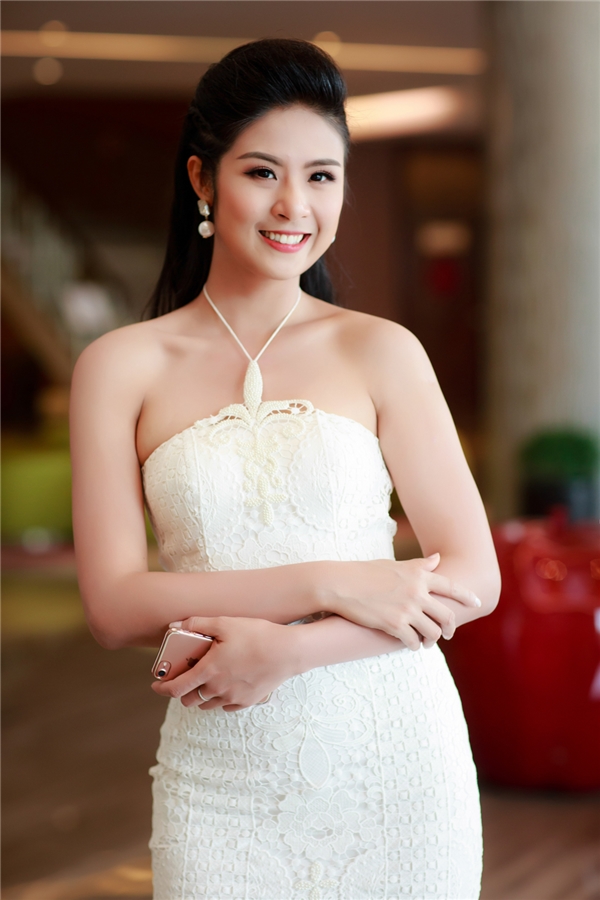 
Hiện tại, Hoa hậu Việt Nam 2010 đang tập trung cho công việc kinh doanh các cửa hàng thời trang.