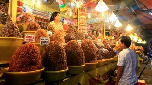 
Chợ Châu Đốc là điểm đến du khách không nên bỏ qua trong hành trình miền Tây Nam Bộ. (Ảnh: Internet)