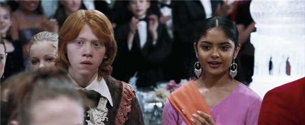 
Chàng Ron "ngáo tồ" cùng bạn nhảy Padma Patil. (Ảnh: Internet)