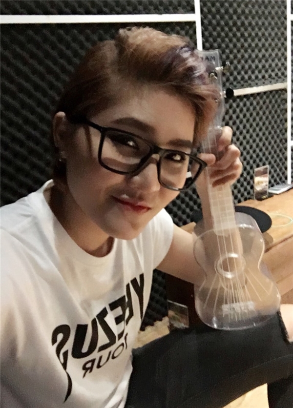 Vicky Nhung gấp rút tập luyện cho mini liveshow đầu tiên
