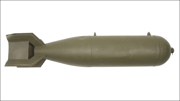 
Một quả bom đào được từ Thế Chiến II.