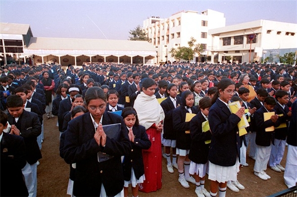 
CMS được đánh giá là trường học tốt nhất Ấn Độ. 