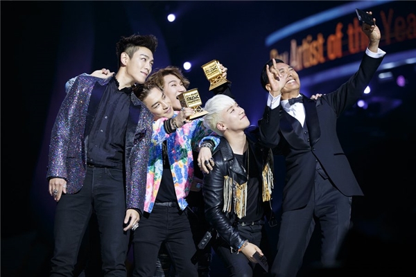 
Big Bang oanh tạc giải thưởng và sân khấu của MAMA 2015