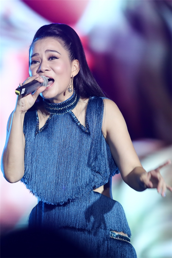 Khán giả sởn gai ốc với khả năng hát live của Thu Minh - Tin sao Viet - Tin tuc sao Viet - Scandal sao Viet - Tin tuc cua Sao - Tin cua Sao