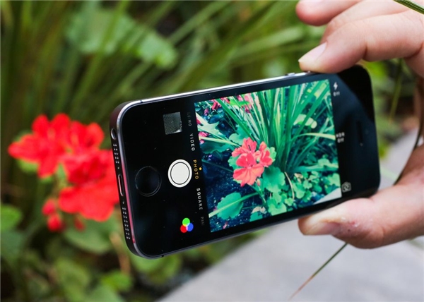 
iPhone 8 có thể sẽ được trang bị camera chụp ảnh 3D. (Ảnh: internet)