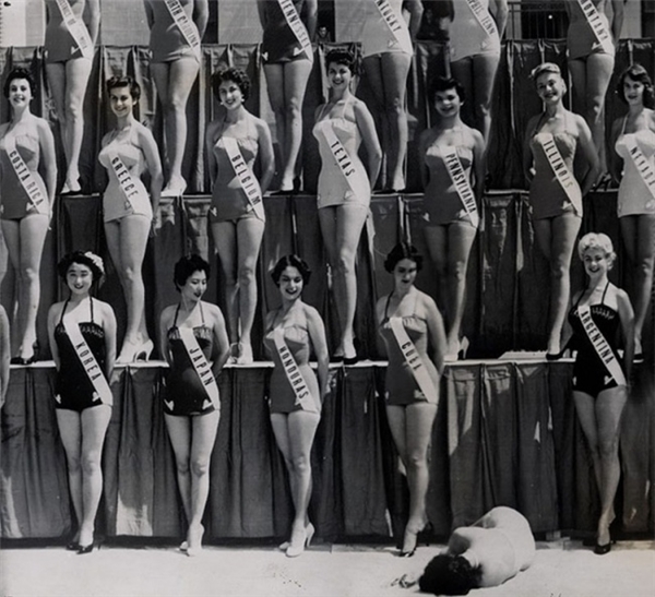 
Hoa hậu New Zealand ngất xỉu ngay giữa cuộc thi Hoa hậu Hoàn vũ năm 1954.