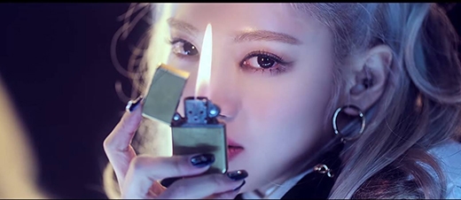 Hyoyeon gây sốt với loạt ảnh quyến rũ trong MV solo
