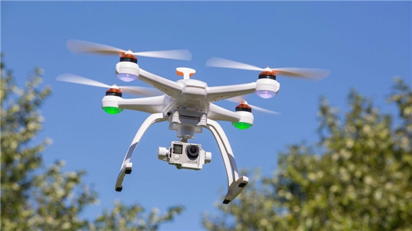 
Đội drone sẽ thay thế cho những chiếc xe tải nhỏ thua thập dữ liệu cho Apple. (Ảnh: internet)