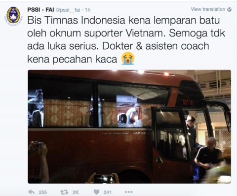 
 Liên đoàn bóng đá Indonesia (PSSI) cũng xác nhận thông tin xe buýt chở đội nhà bị tấn công trên trang Twitter 