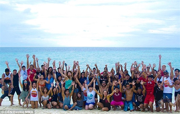 Toàn bộ 100 nhân viên của Evolve đã có một kì nghỉ đáng nhớ ở thiên đường Maldives.