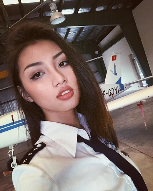 
Cô nàng sinh viên Học viện Hàng không Việt Nam xinh đẹp và đang rất "hot".