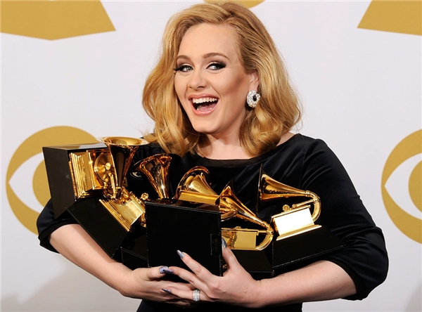 
Adele được dự đoán sẽ tranh tài cùng Beyoncé. 
