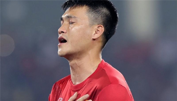 
Trước đó, Công Vinh đã tuyên bố giải nghệ sau khi tuyển Việt Nam để thua Indonesia và bị loại ở vòng bán kết AFF Cup. (Ảnh: internet)